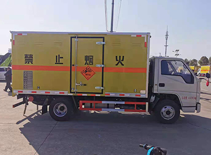 射洪爆破器材运输车